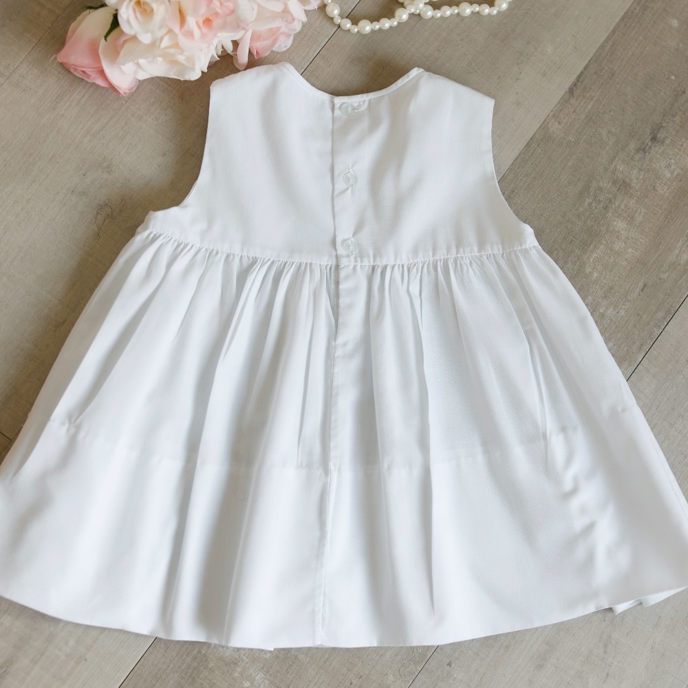 White Smocked Dress Feltman Brothers 18 Months Embroidery Spring Summer Portrait - Picture 4 of 4